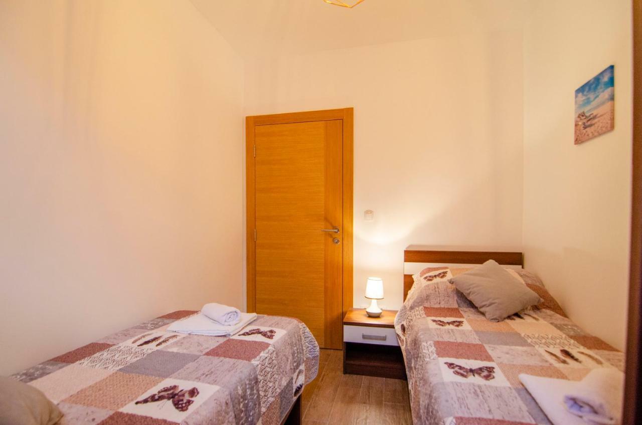 Apartments Sara 4 بول المظهر الخارجي الصورة